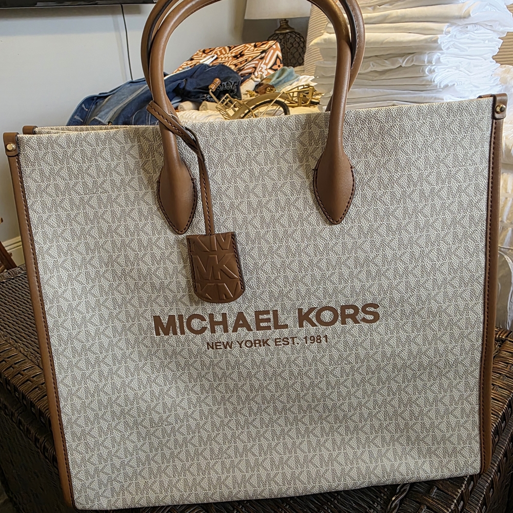 Michael Kors Tan and Cream Womans Large Tote - Picture 2 of 2